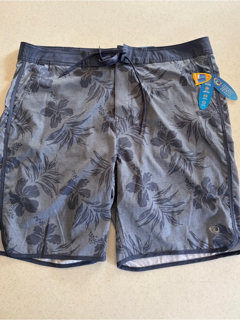 NWT Wave Zone Men’s Sz 40 Gray & Blue Floral Swim Trunks with Liner &  pockets!